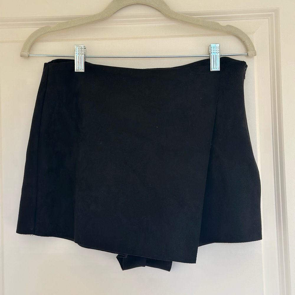 Envelope Skirt Black Suede